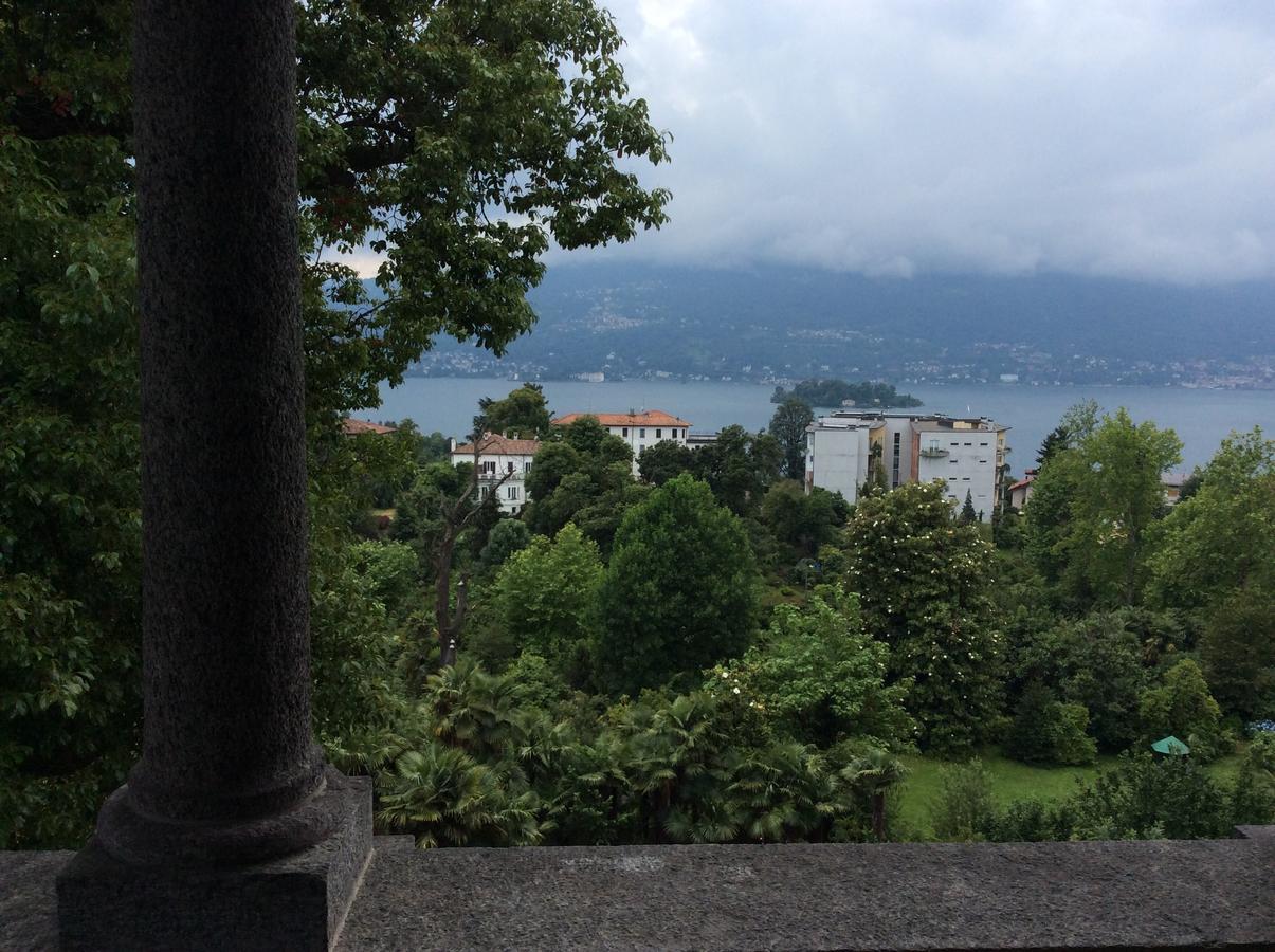 Hotel Villa Della Quercia Verbania Kültér fotó