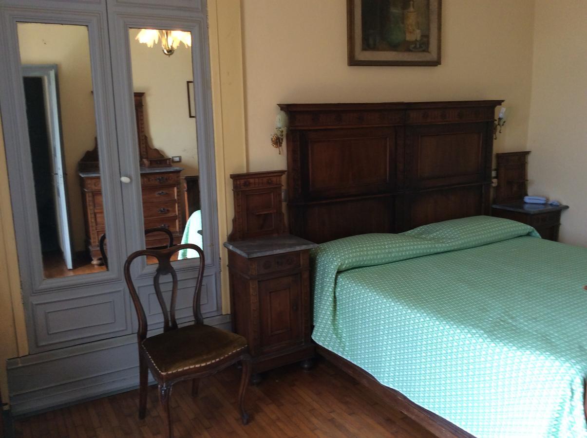 Hotel Villa Della Quercia Verbania Kültér fotó